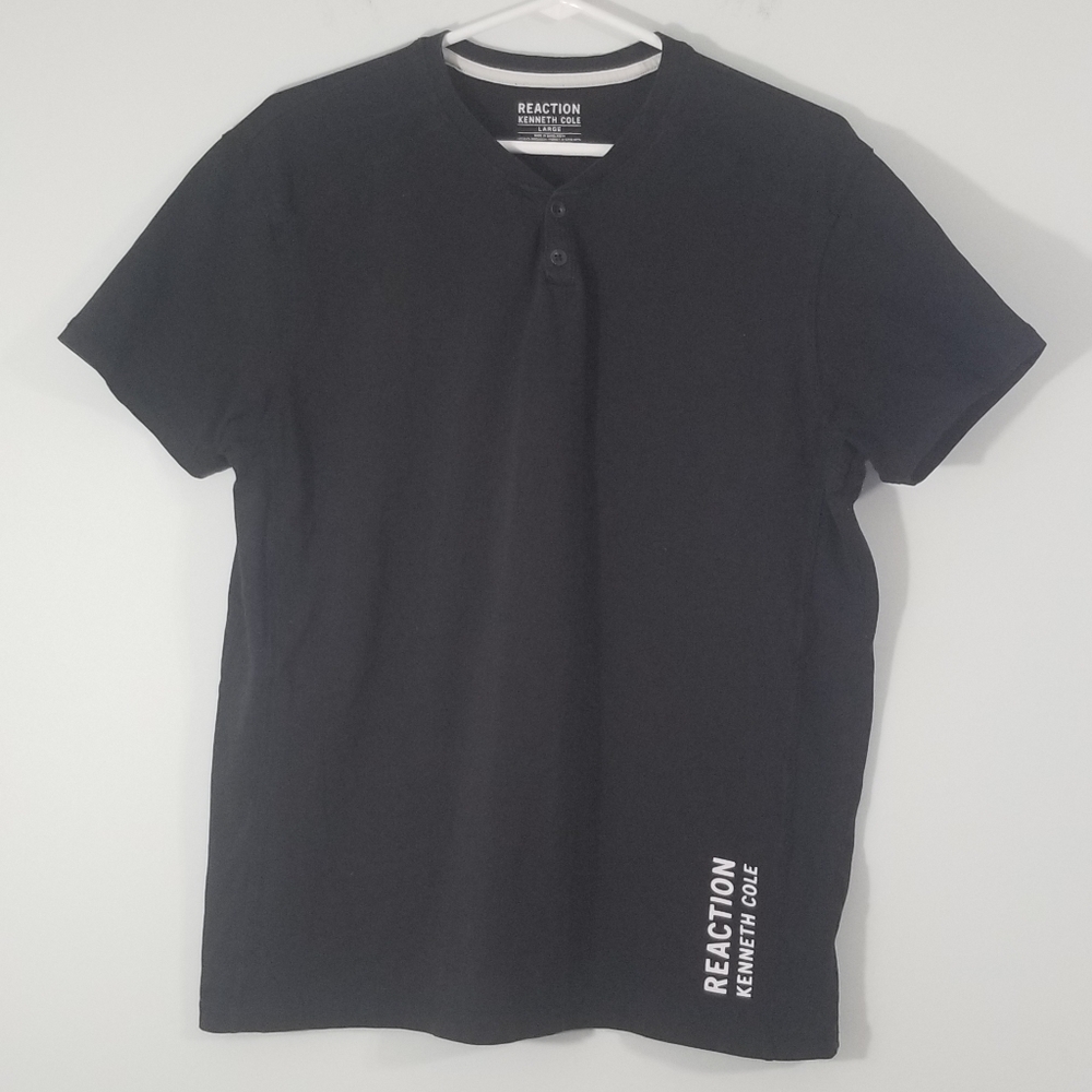 Kenneth Cole Reaction Black Tee Shirt. Logo Printed at Bottom of Shirt. Size L.